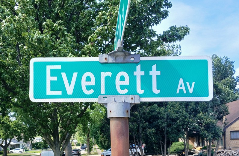 File:Everett Avenue.jpg