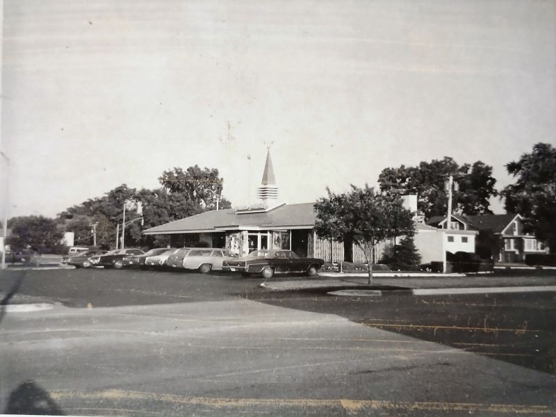 File:Howard Johnson's 1973.jpg