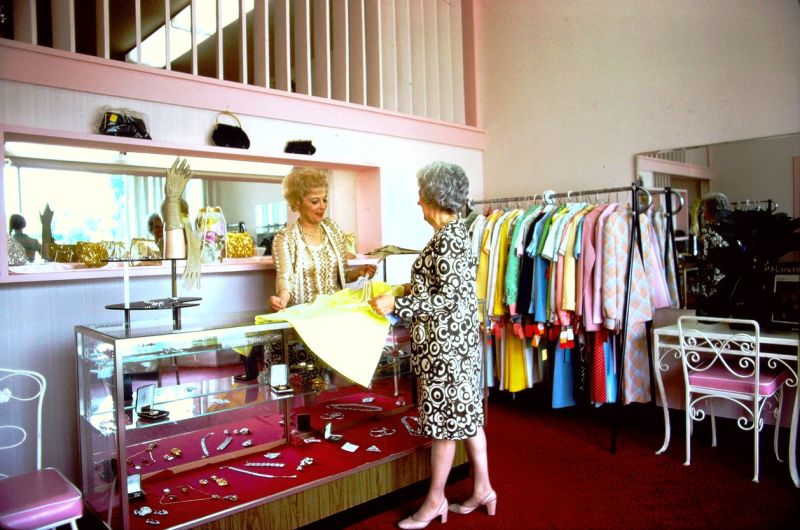 File:Cynthia Shoppe 1975.JPG