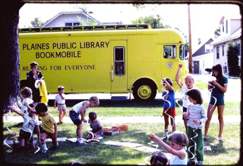 File:Bookmobile.JPG